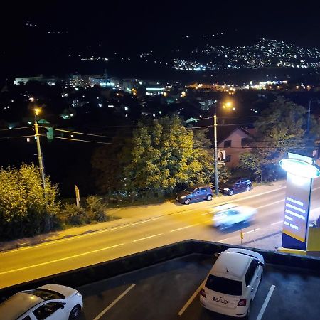 Sleep And Drive White Διαμέρισμα Σαράγεβο Εξωτερικό φωτογραφία